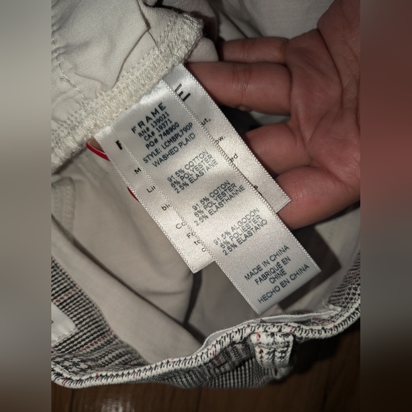 D5. FRAME LE CROPPED MINI BOOT PLAID JEANS - Picture 11 of 12